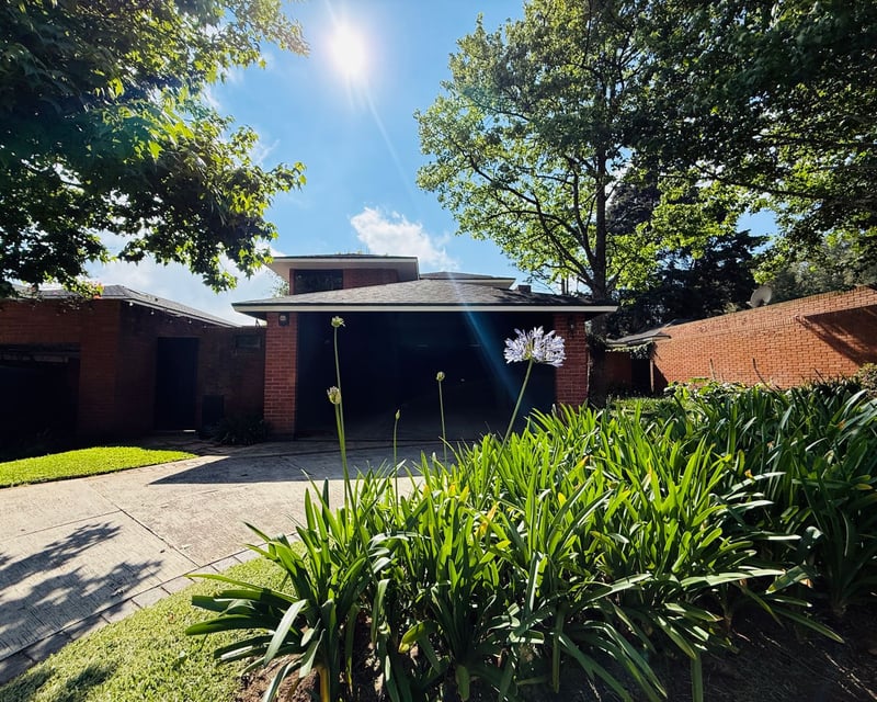 VENTA DE HERMOSA Y AMPLIA CASA - LAS ROTONDAS, KM 18.5 CES