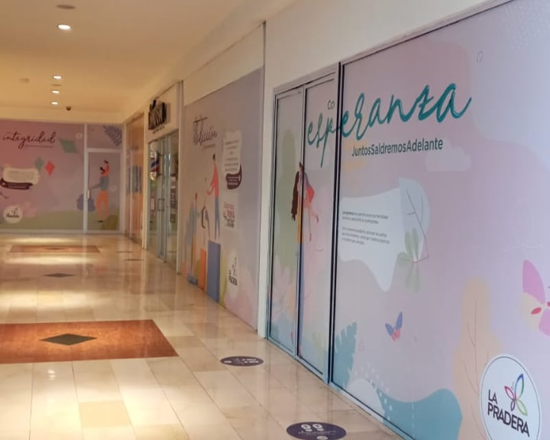 Local en Alquiler / Venta Centro Comercial La Pradera, zona 10