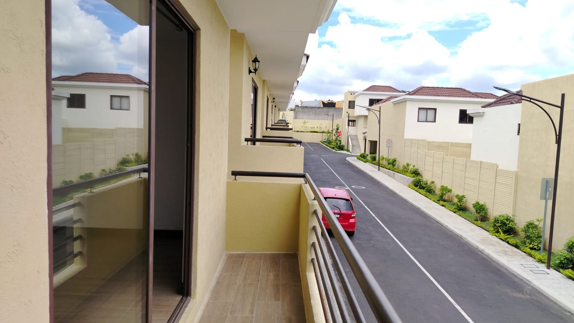 RENTA Casa Zona 2 Condominio Reserva San Ángel - Miniatura 6