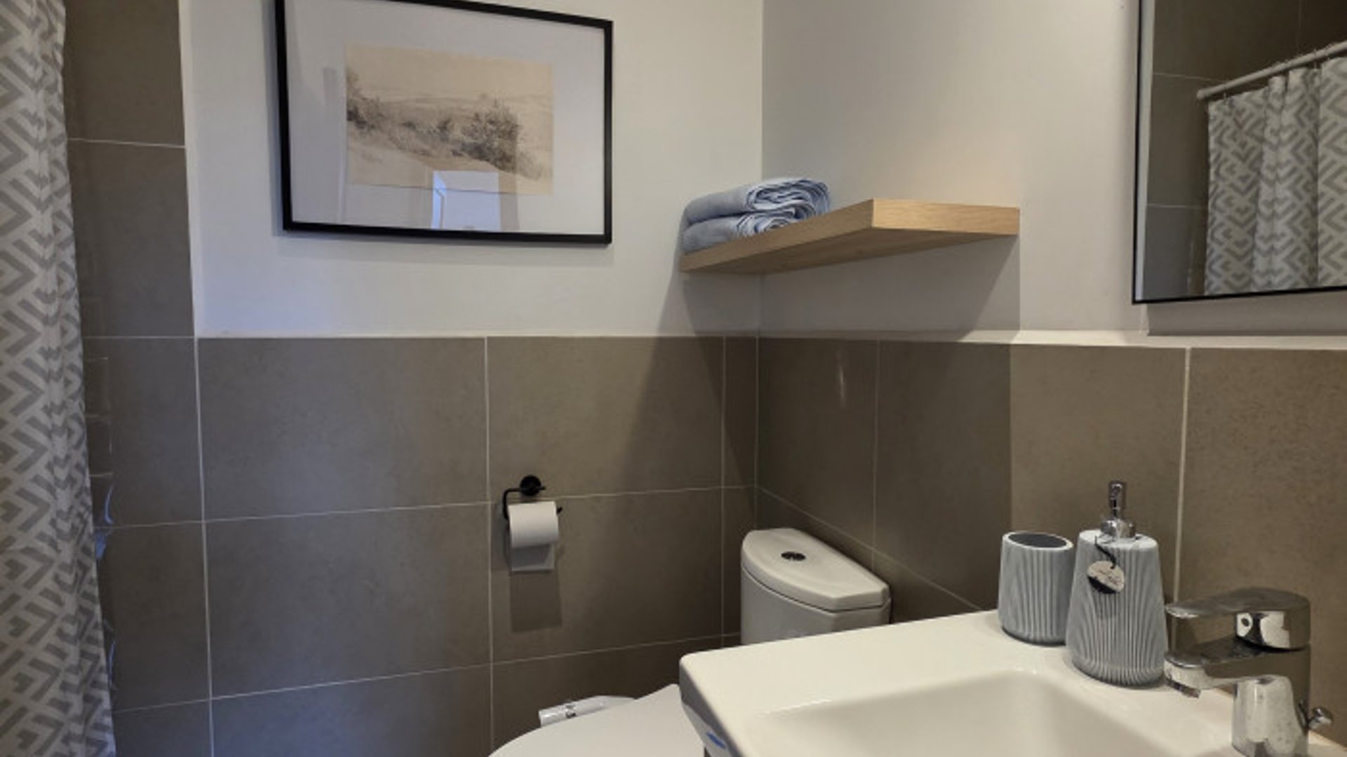 Apartamento amueblado en Alquiler Lirios de Cayala Z.16 - Miniatura 19