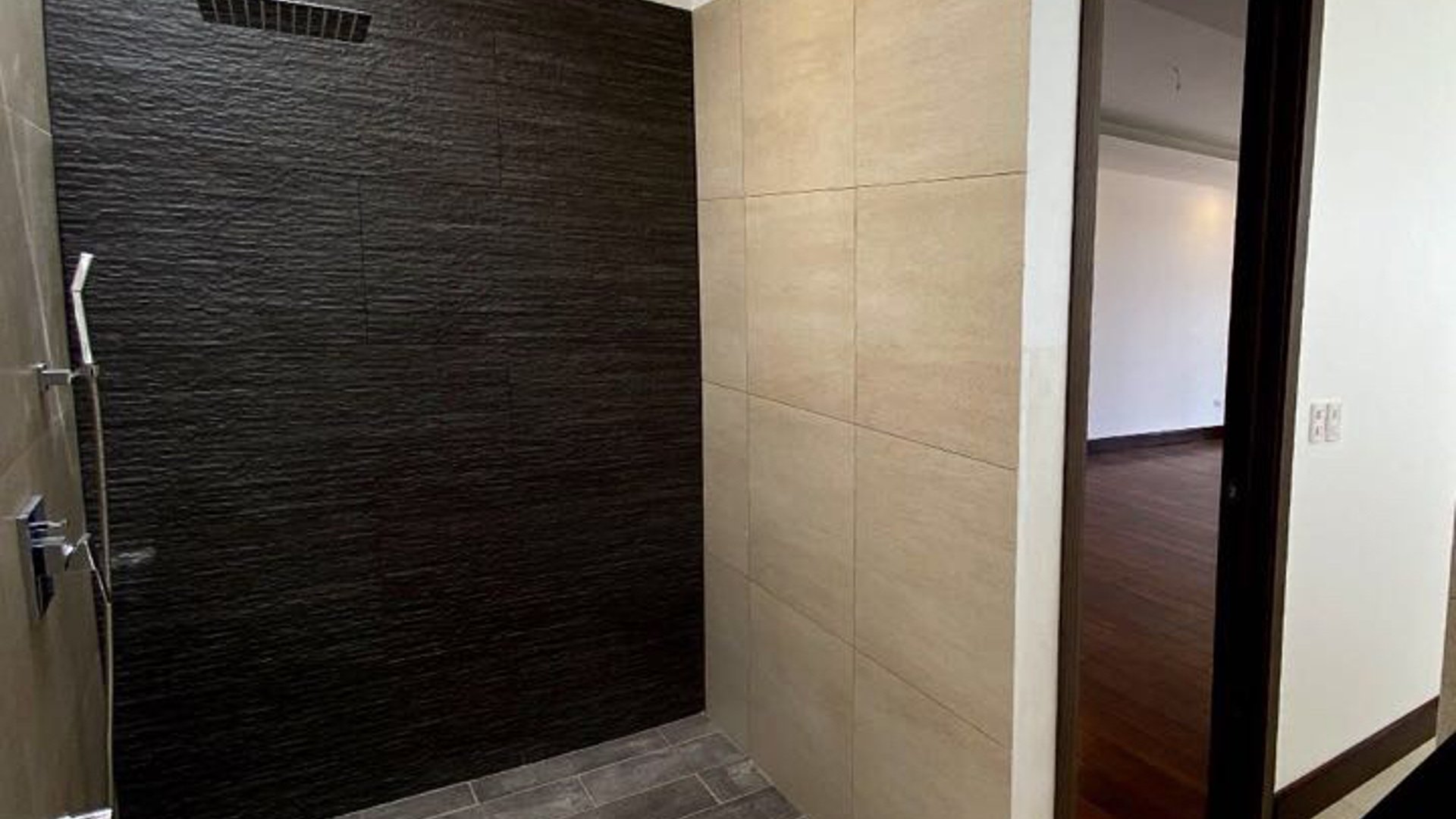 Vendo Linda Casa en Lomas de San Isidro zona 16 - Miniatura 18