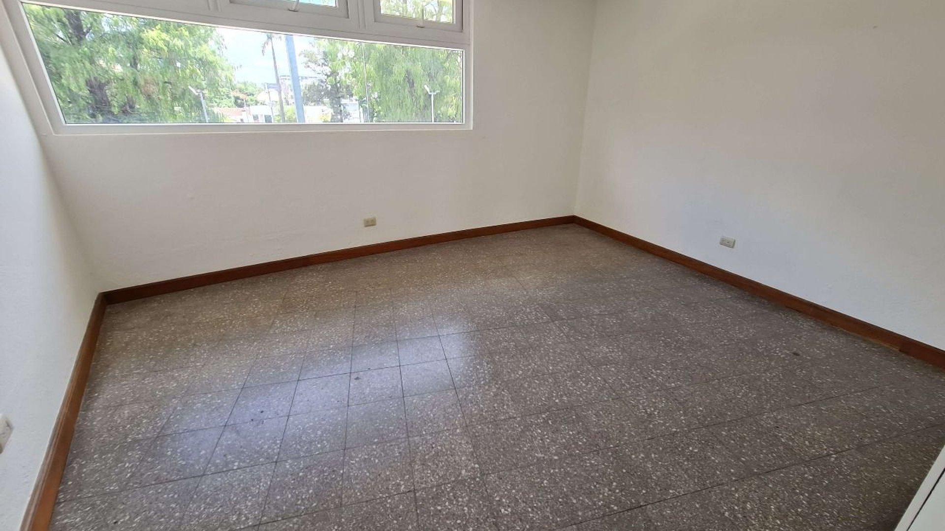 Casa en renta, en Zone 9 - Miniatura 3