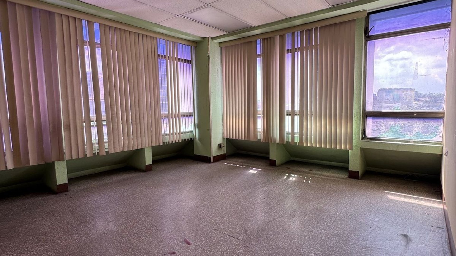 Edificio en Venta / Renta zona 4 - Miniatura 9