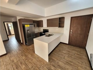 Apartamento en renta en nivel alto 3 habitaciones en zona 10 Ref-5932 - 3