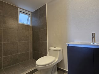 Apartamento en Venta en Calzada Mateo flores Zona 7 - Image 8