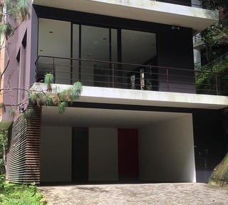 Alquilo Linda Casa de 2 habitaciones y 3 niveles en Muxbal