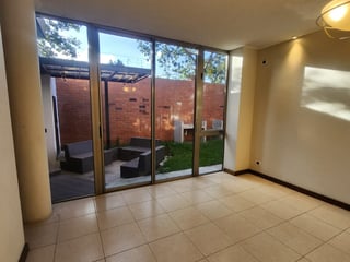 Casa en renta de 2 niveles con 4 habitaciones en z16 Cayala Ref-5161 - 3