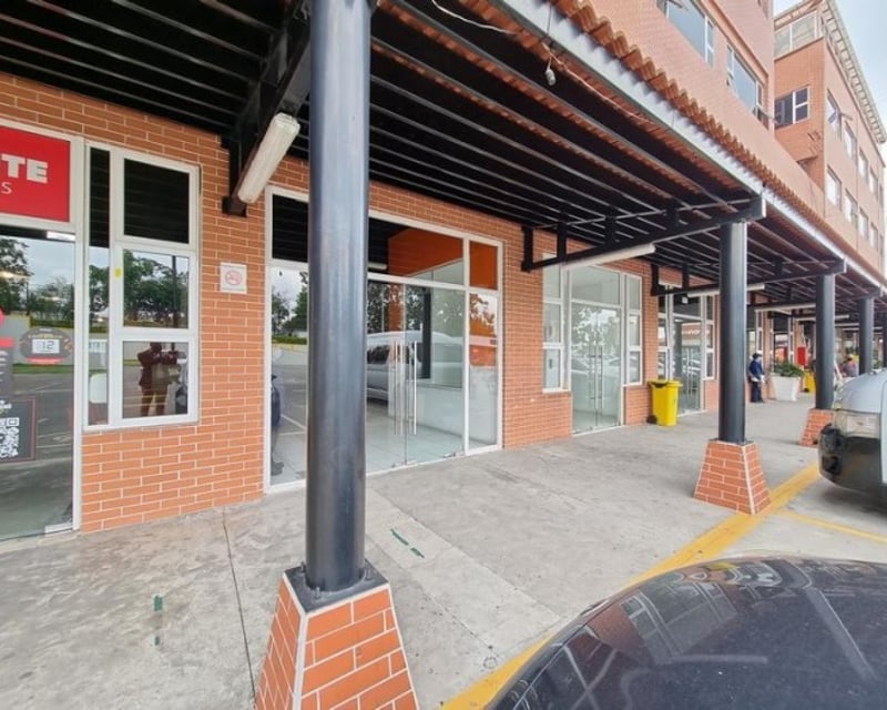 Local en Alquiler Zona 12 Avenida Petapa, Ciudad