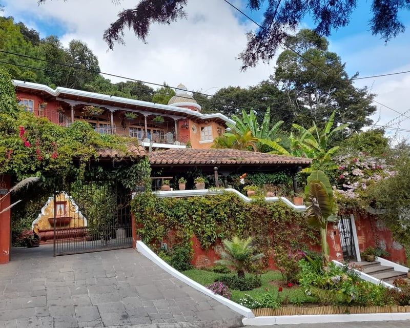 Casa en VENTA/ALQUILER en Miralvalle