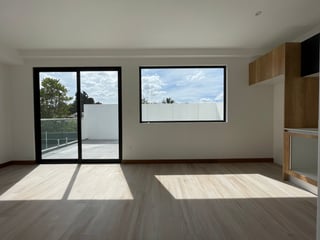 Apartamento en Venta Edificio AOKI, zona 14  - 4
