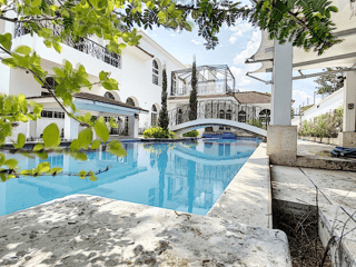 Espectacular Casa  en venta area de cayala, zona 16 - Image 5