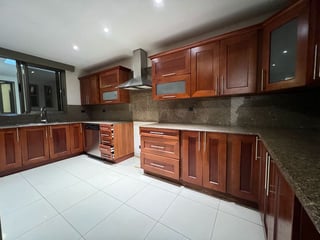 Venta de hermosa casa en Condominio – Colonia El Prado, Zona 10 - Image 21