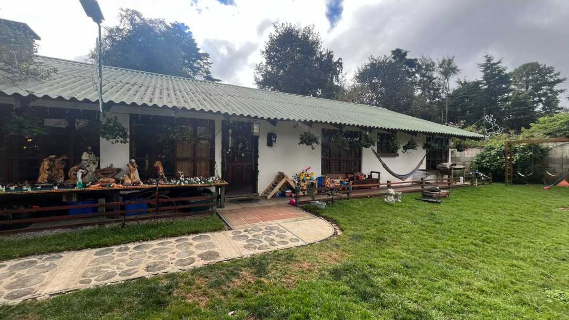Venta de casa de campo con amplio terreno | San Lucas Sacatepéquez
