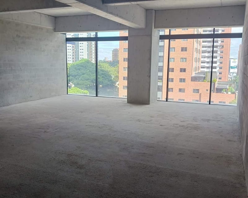 Alquilo Oficina en Edificio Cero Diez 01010
