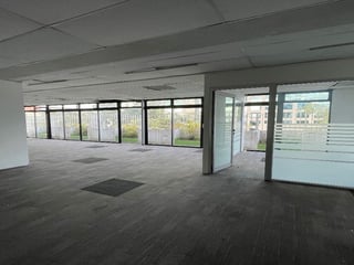 Edificio de oficinas en venta y renta, Zona 9 - 5