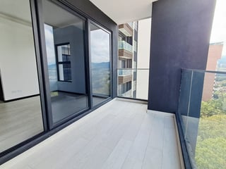 APARTAMENTO CON LÍNEA BLANCA PARA ESTRENAR EDIFICIO VERDÚ 140.67 MTS2, 3 DORMITORIOS, ZONA 13 - 4