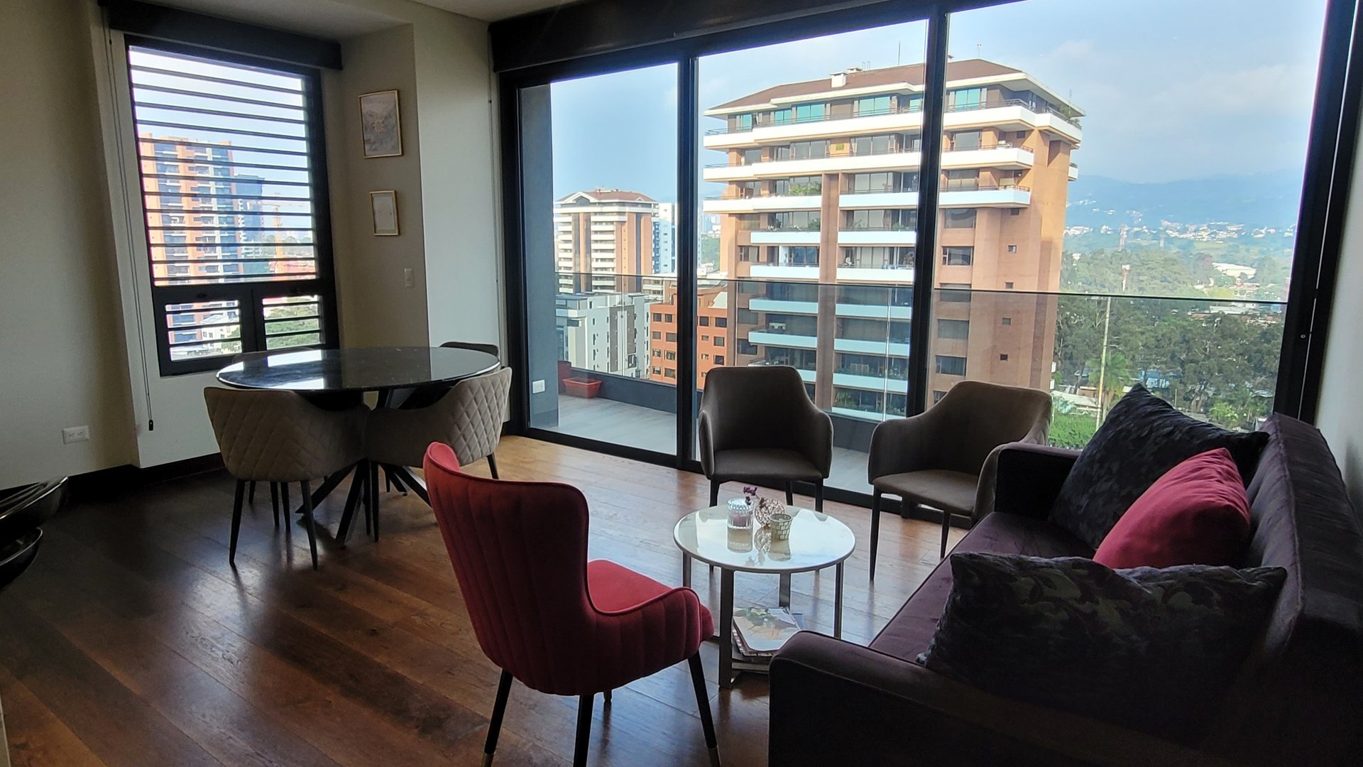 Apartamento en renta amueblado zona 14 Santa Ines del Parque Ref-6070 - Miniatura 3