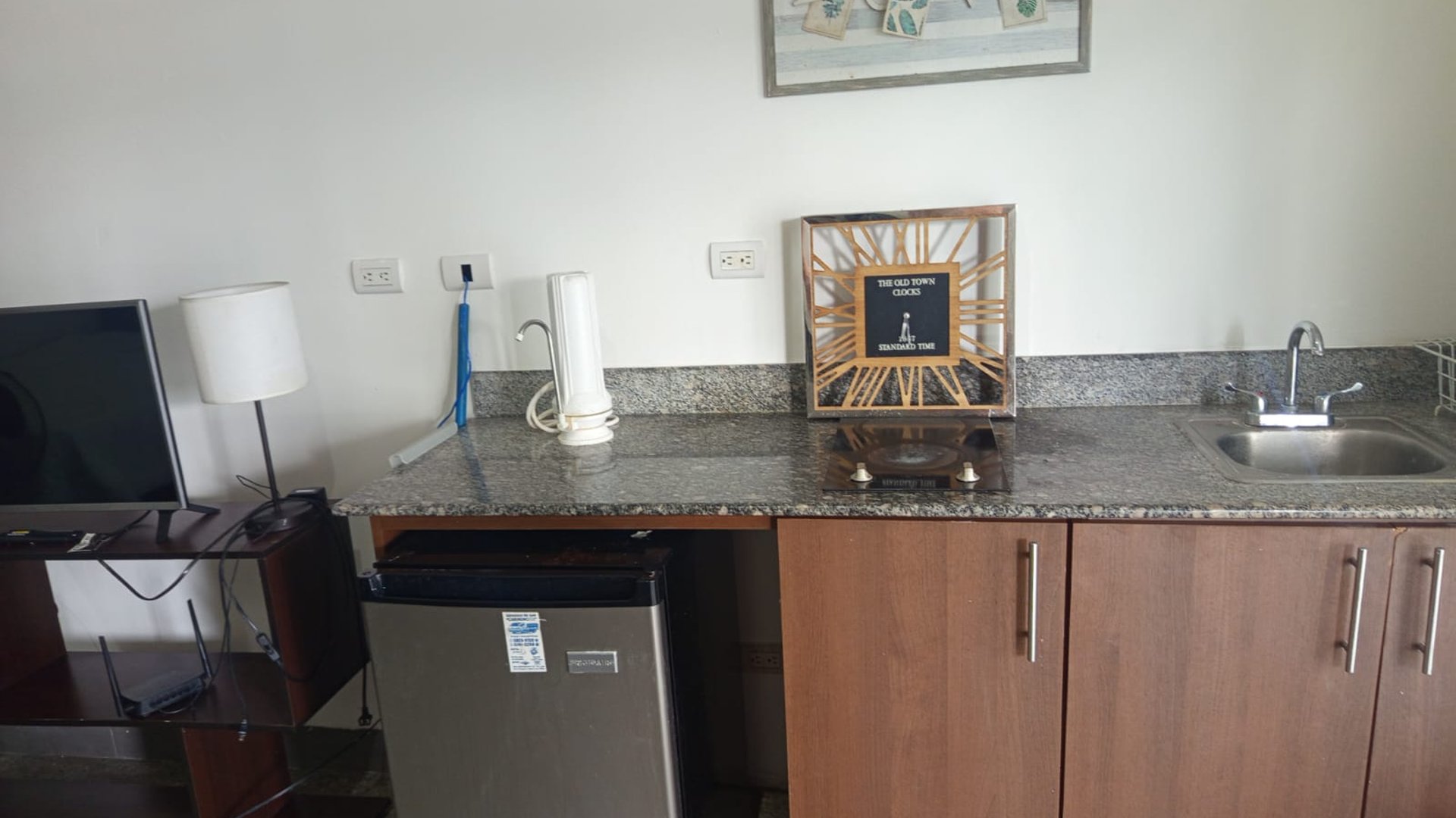 Apartamento amueblado en renta en Zona 1, edificio 3once. - Miniatura 2