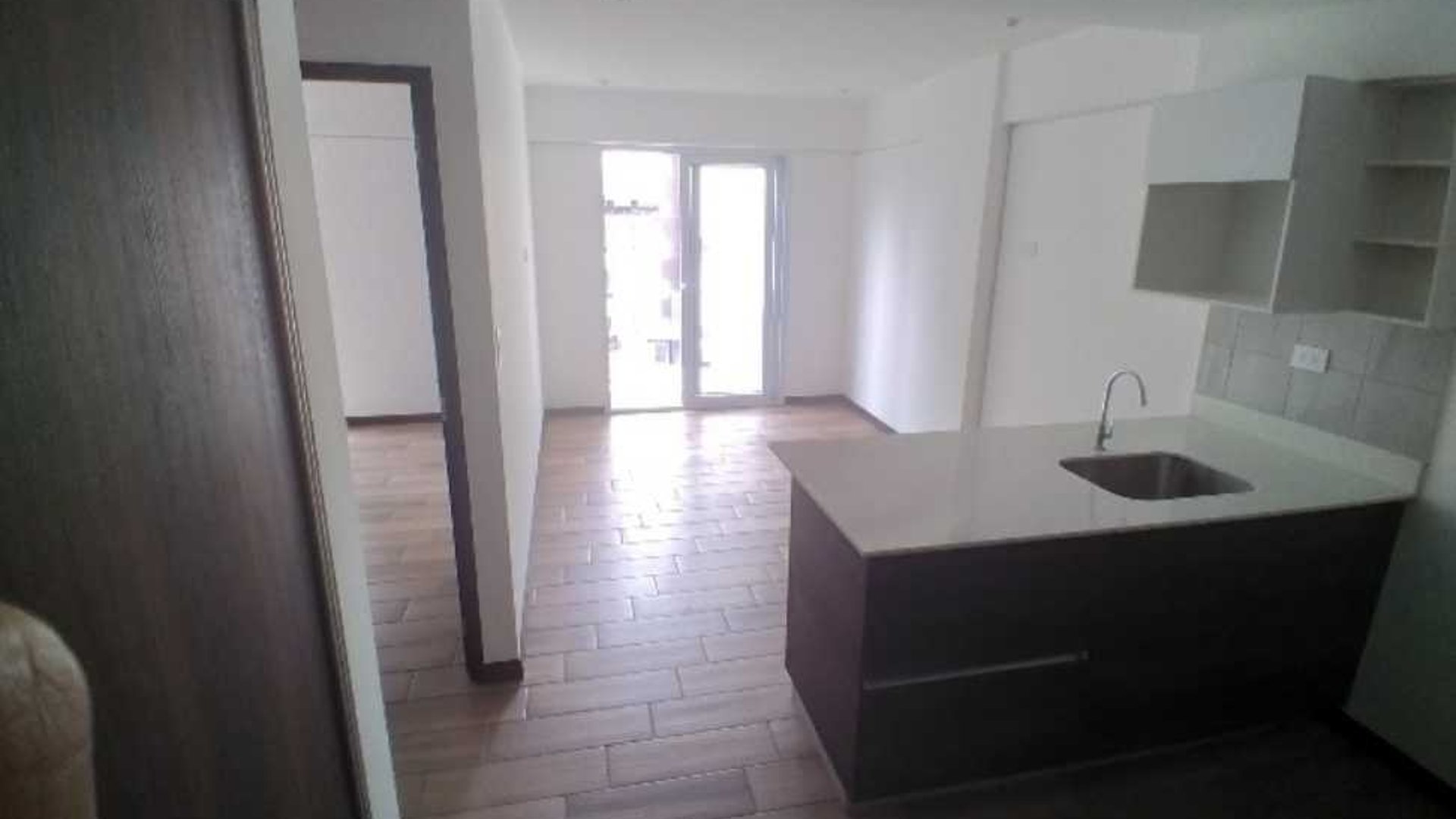 Rento apartamento nuevo Torre Asunción Sur, Zona 5 - Miniatura 4