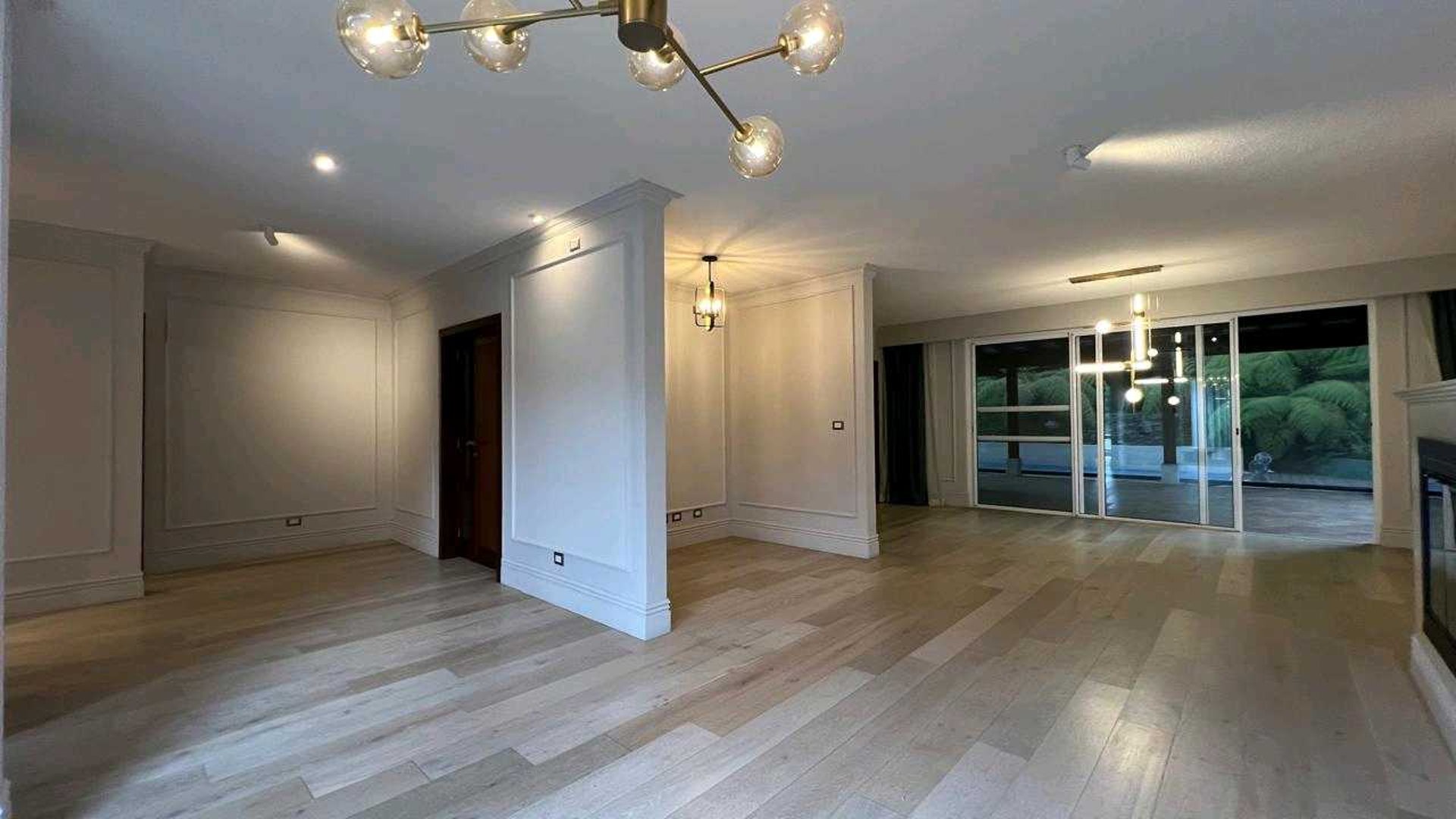 Venta de amplia casa en Km 20 Carr. a Fraijanes, Colinas de Castel (C)