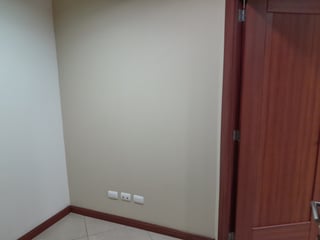 Oficinas en Renta Sobre 8va avenida, en zona 1, Ciudad - 5