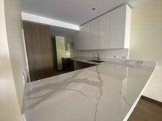 Apartamento en Venta Edificio Milenia, zona 10  - 2