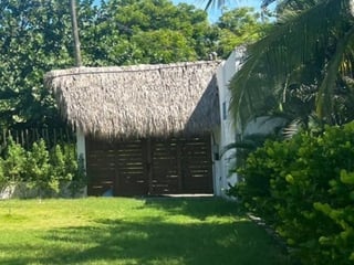 Terreno en Venta carretera a Monterrico - 2