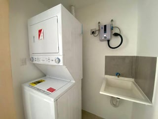 Apartment for Rent: 2 Bed, Zona 16, Guatemala City - Image 8