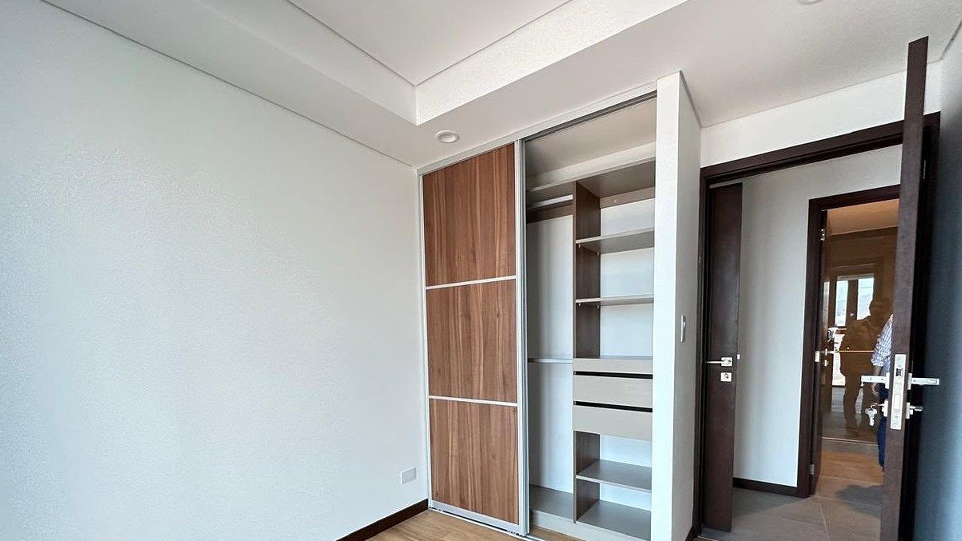 Apartamento en Venta – Reserva 5ta, Zona 14 - Miniatura 5