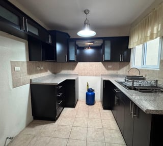 📍 CASA EN VENTA – 4 HAB | BOSQUES DE ARRAZOLA | KM. 18.5 CAES