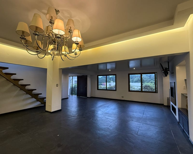 Casa en Venta/Renta | Casa de esquina |  Santuaria Muxbal