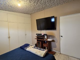 Casa en Venta San Cristóbal con Dos Locales Comerciales - Image 17