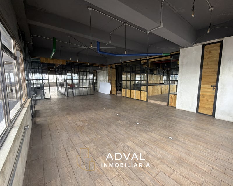 Excelente Oportunidad penthouse oficina Reforma Montufar Z.10