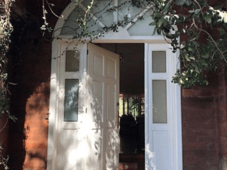 Preciosa casa en venta en carretera a El Salvador - Image 2