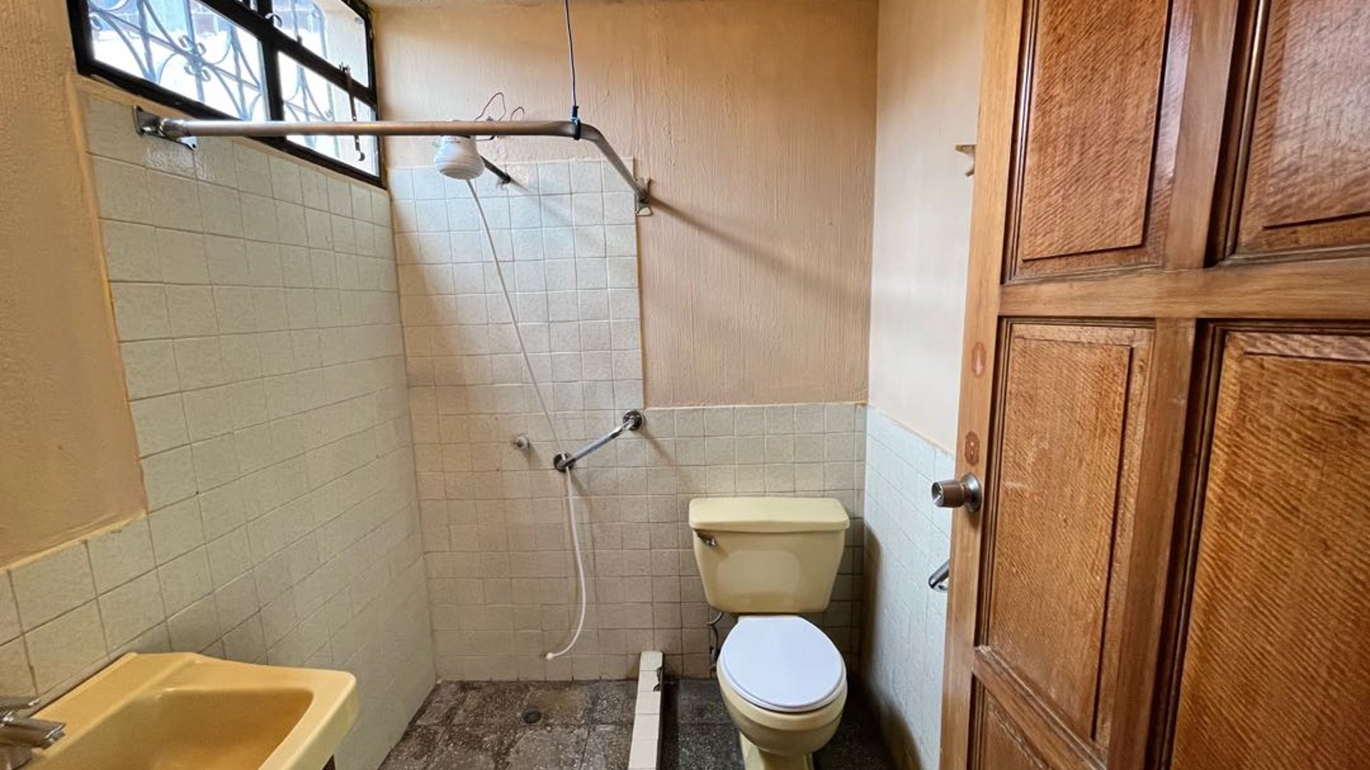 Casa en Venta, Loma Linda, Zona 11 - Miniatura 5