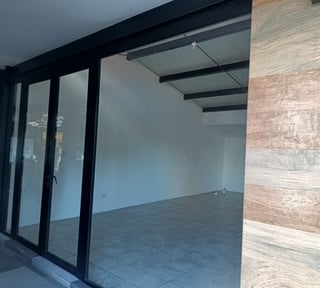 Local Comercial en renta en Convenia Plaza, Zona 10 ref-6122