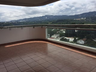 Apartamento nivel alto en renta zona 14 - 2