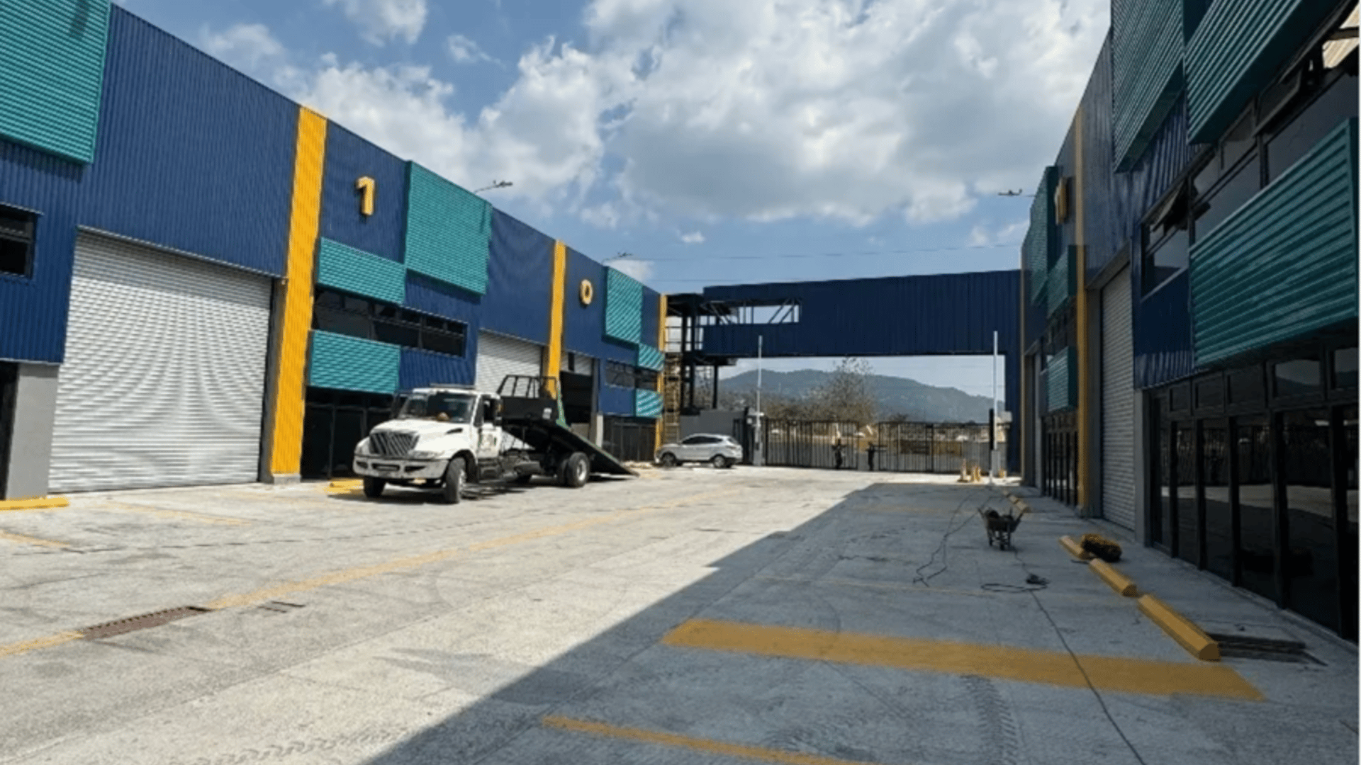 🔹 Bodega en Renta o Venta – 449.37 m² / Villa canales cerca de la Vas