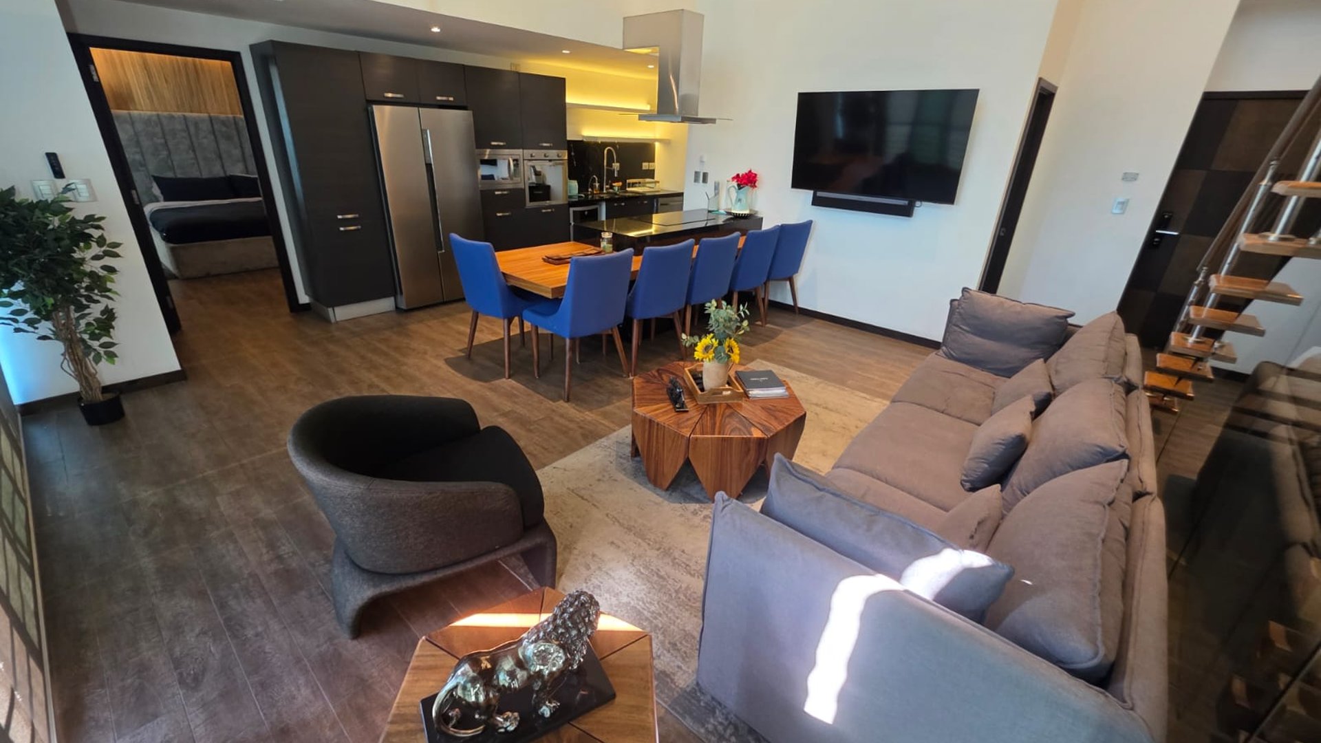 Vendo Apartamento amueblado 3 habitaciones en zona 10 Ref-5724