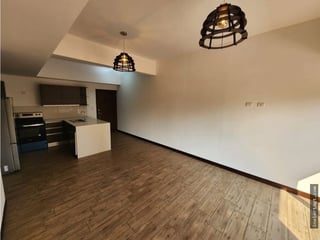 Apartamento en renta en nivel alto 3 habitaciones en zona 10 Ref-5932 - 4