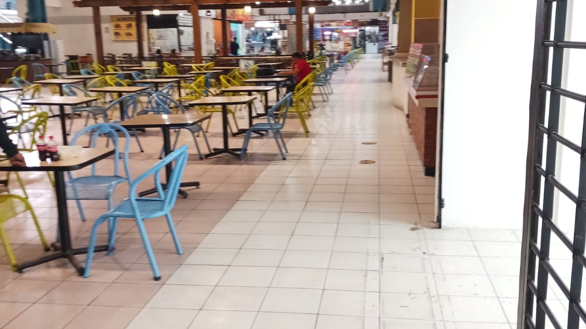 Alquilo / Vendo Local Comercial en zona 12 Petapa