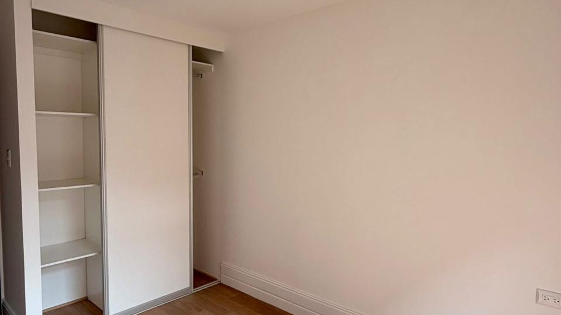 Apartamento en renta en zona 5 Céntrico - 3 habitaciones Ref-5980 - Miniatura 6