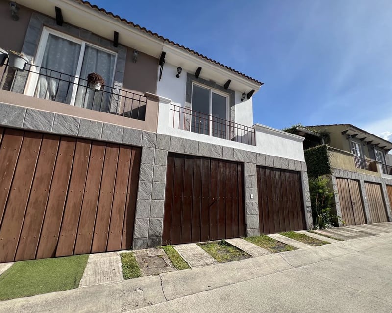 *Venta amplia casa Km 30.5 Carr.El Salvador | Alamedas Sto Domingo*