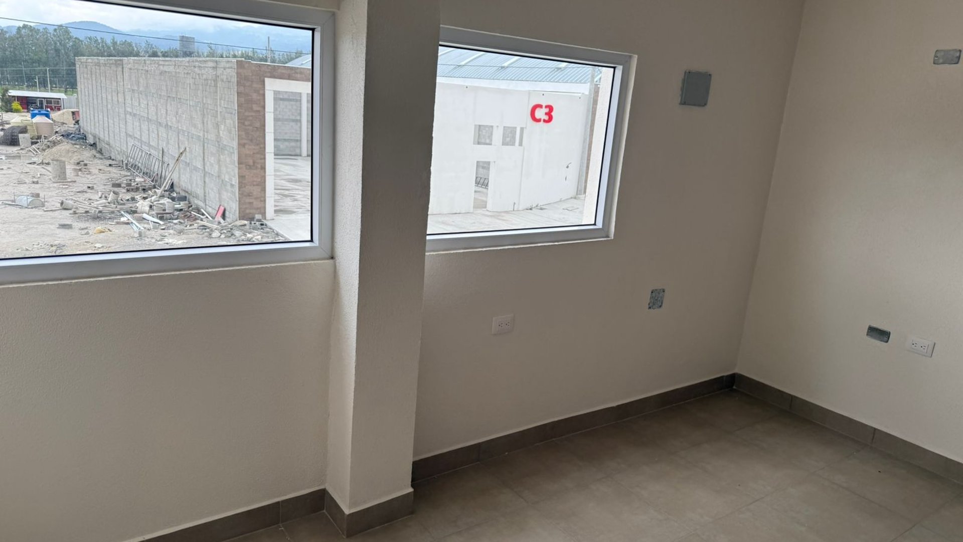 ???? BODEGA EN RENTA – 325 m² + OFICINA Y APARTAMENTO | JALAPA   - Miniatura 5