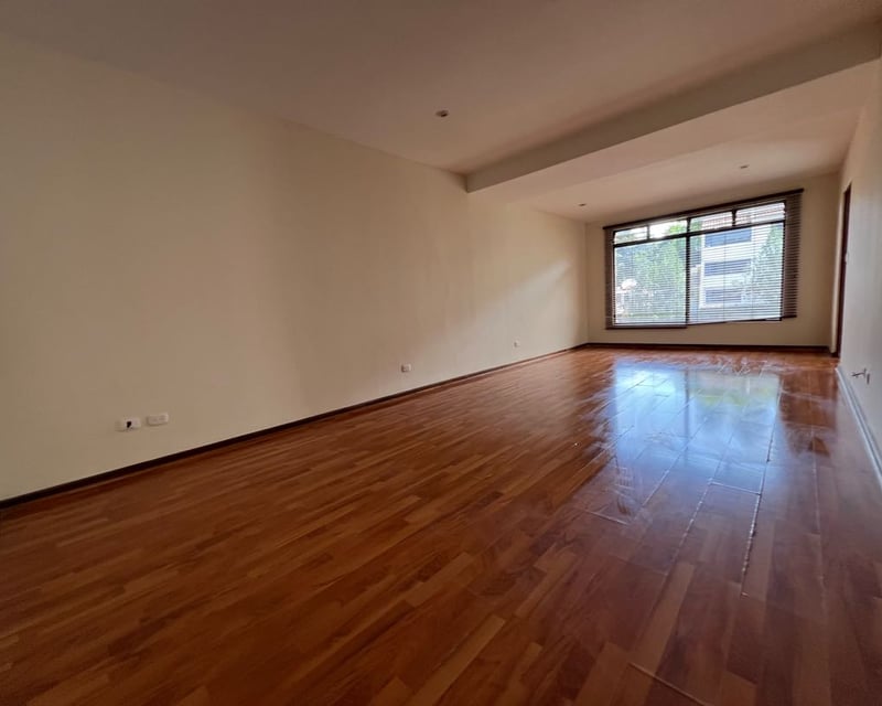 Venta apartamento 3 Dormitorios en La Solana Zona 15 San Lázaro