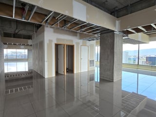 En venta oficina en la zona 10 de Guatemala - 2