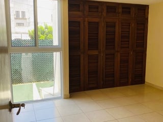CASA EN VENTA O RENTA EN ZONA 14 CONDOMINIO 5-13 EN LA VILLA - 4