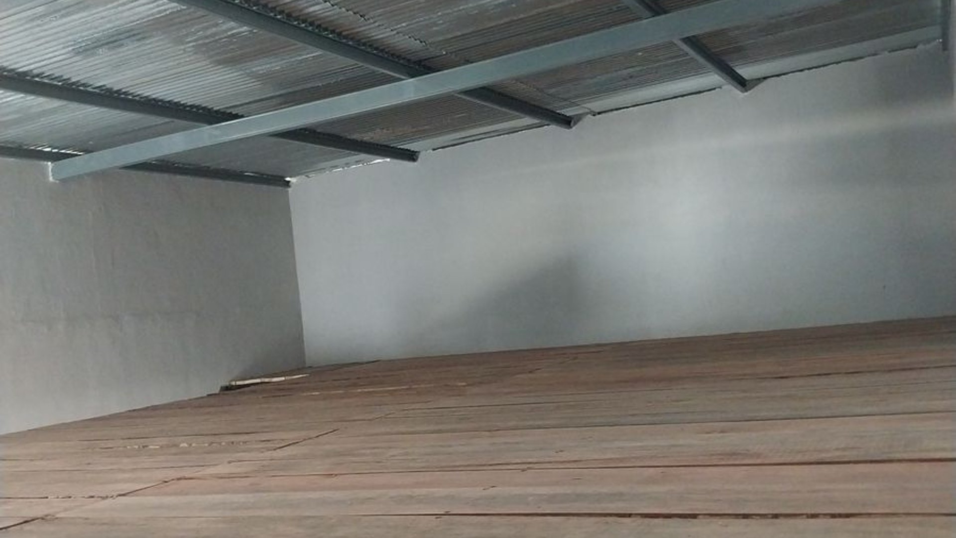 OFIBODEGA EN RENTA ZONA 12 - Miniatura 3