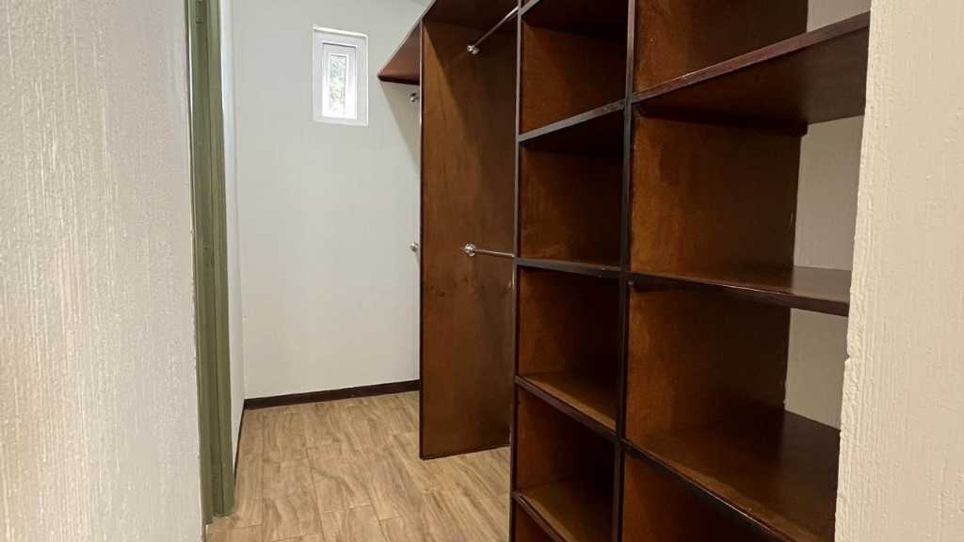 CASA EN RENTA – CONDOMINIO SAN SEBASTIÁN, AVENIDA HINCAPIÉ, ZONA 13 - Miniatura 15