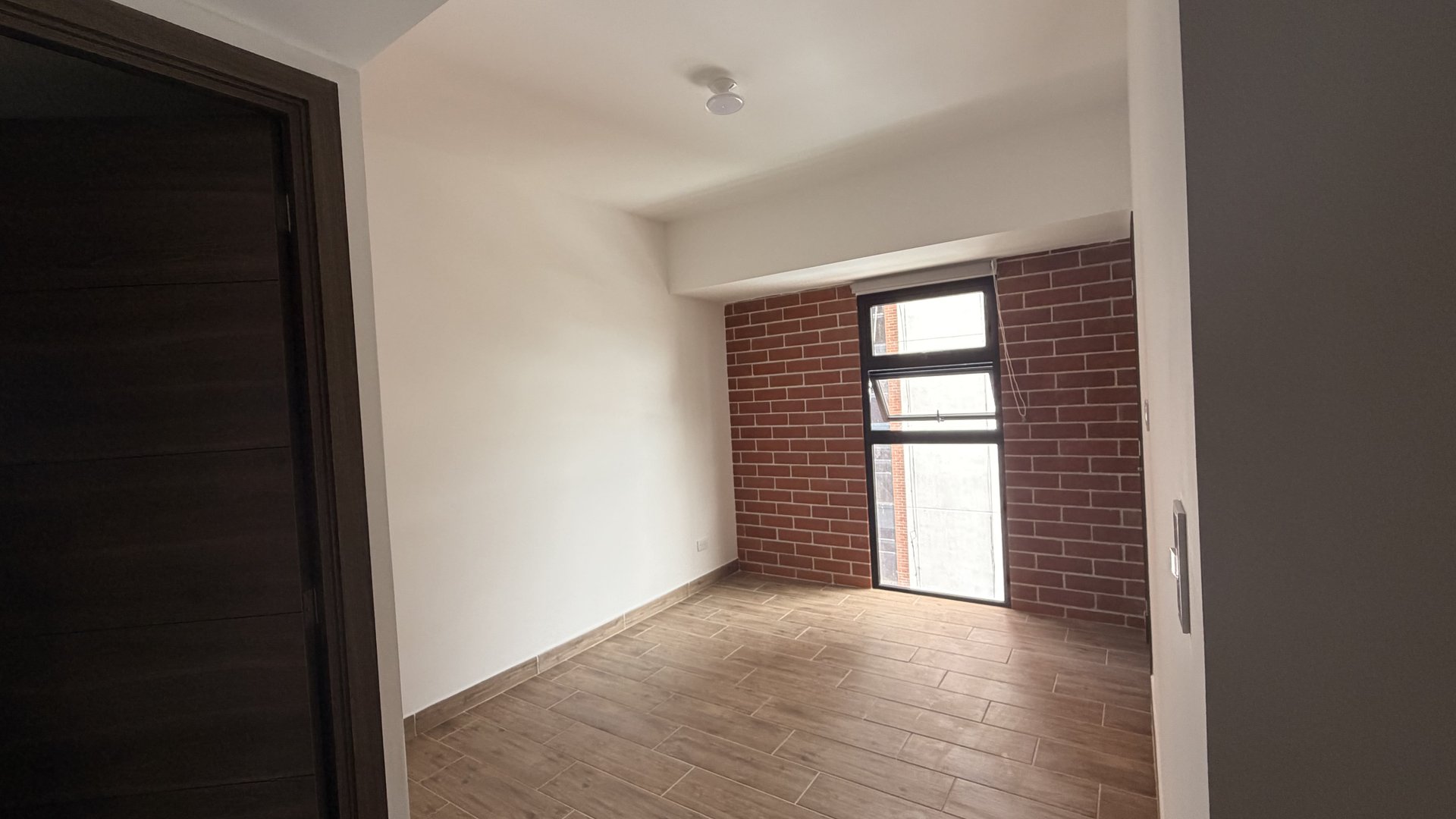 Apartamento en Alquiler Edificio Modra, zona 4  - Miniatura 11